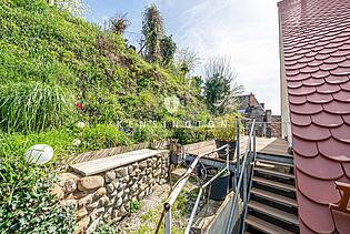 Maisonette-Wohnung: Terrasse am Steilhang